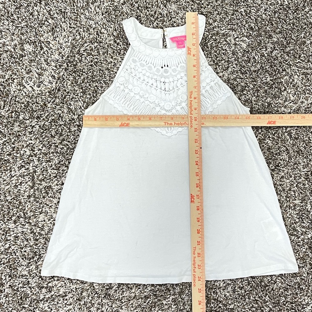LILLY PULITZER Dawn Resort White
Embroidered Neck Cutaway Tank Size XS - Picture 3 of 6